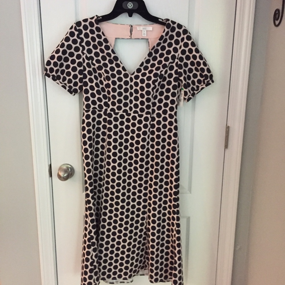 Dress - Picture 4 of 7